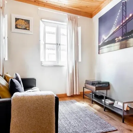 Charming Duplex At Alfama Apartment