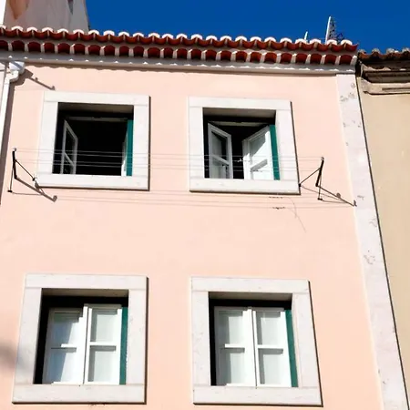 Charming Duplex At Alfama *