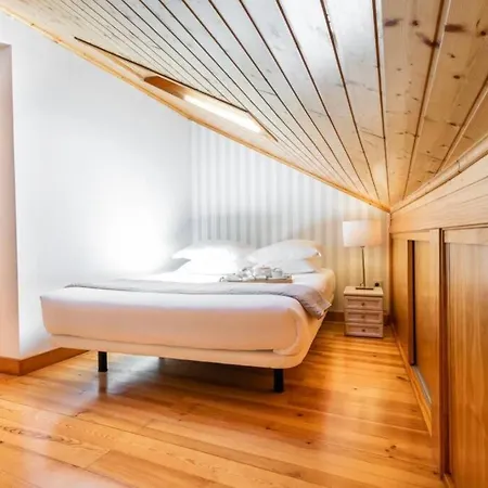 아파트 Charming Duplex At Alfama *